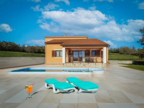 Holiday Home Tina by Interhome
